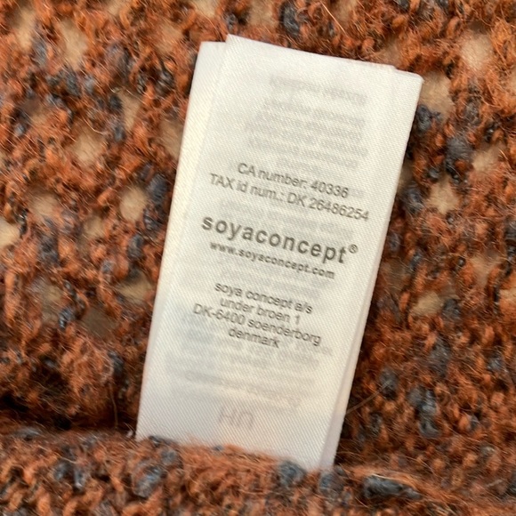 Small Women’s Soya concepts Cozy mohair / wool blend Brown Knit Sweater. - Picture 5 of 16